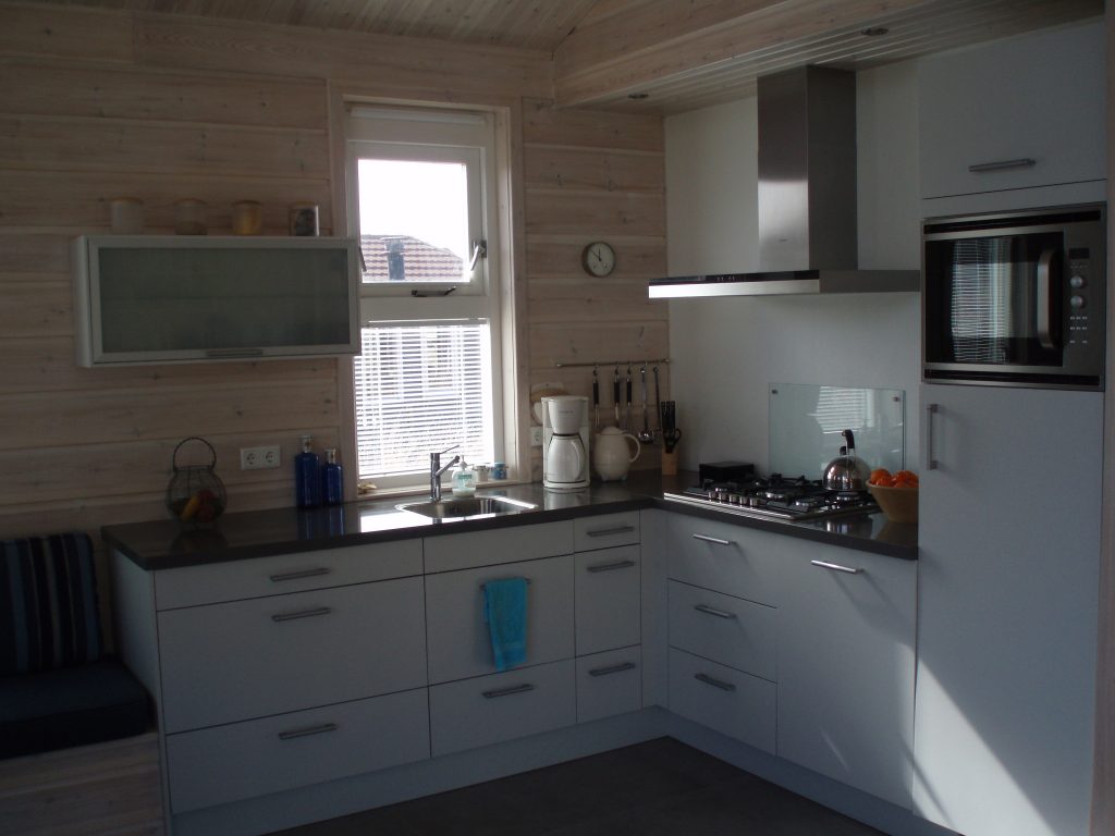 Moderne keuken Huisje Ithaka